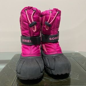 Sorel snow boots excellent condition.